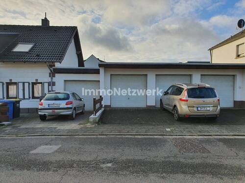 Front - 6 Zimmer Mehrfamilienhaus, Wohnhaus zum Kaufen in Elsdorf