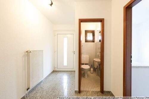 15 Diele EG mit Gäste-WC - 