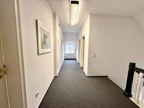 Flur 2.OG - Büro mit 260,00 m&sup2; in Geldern zur Miete