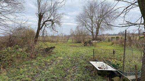 Hinteres Grundstück - 