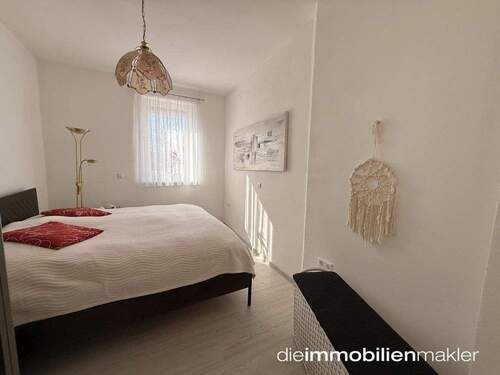 Schlafzimmer EG Bild 2 - 