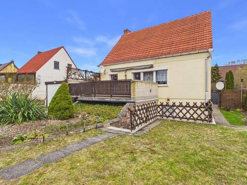 Ansicht 2 - 7 Zimmer Einfamilienhaus zum Kaufen in Röbel