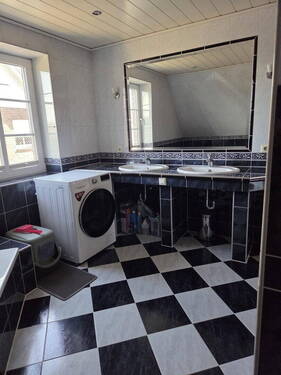 DG: Badezimmer (2/3) - 