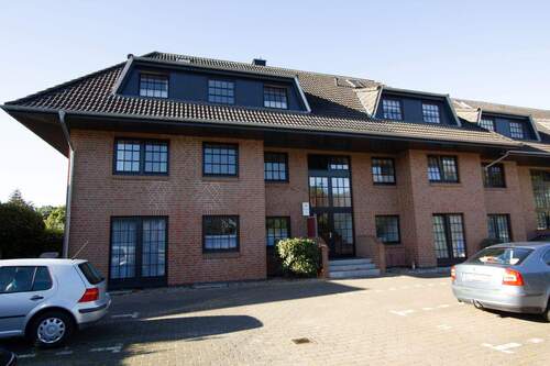 Außenansicht - 2-Zimmer-Erdgeschosswohnung mit Garten