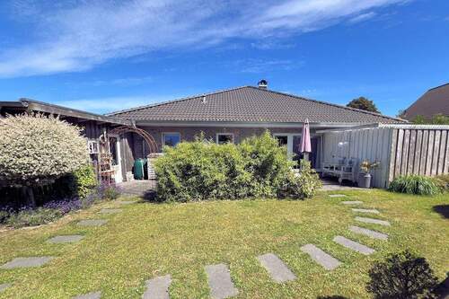 Gartenansicht - Attraktive Kombi zum Wohnen und Arbeiten in Hafennähe (Wyk auf Föhr)