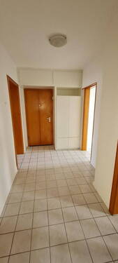 Flur - 3 Zimmer Etagenwohnung zur Miete in Hannover
