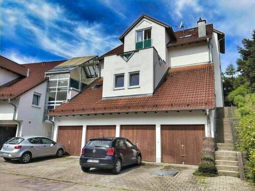 Außenansicht - Helle 3-Zimmerwohnung mit eigener Terrasse und gemeinschaftlicher Gartenbenutzung