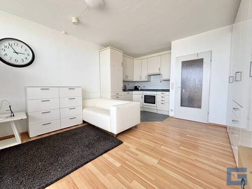Wohn- und Esszimmer - 1 Zimmer Etagenwohnung in Kiel / Schilksee