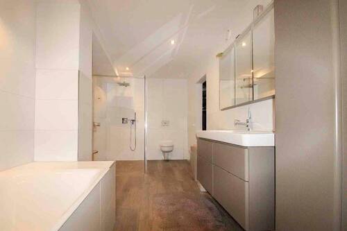 Badezimmer (2) Wohnung Erdgeschoss - 