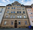Straßenfassade - Provisionsfrei - 4-Zimmer-Eigentumswohnung im 2. OG 