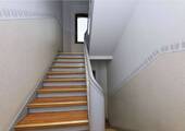 gepflegtes Treppenhaus - 4 Zimmer Etagenwohnung in Nürnebrg