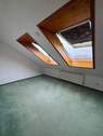 Dachzimmer mit Dachfenstern - 