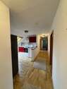 Flur mit Küche und Türen - 4 Zimmer Etagenwohnung zur Miete in Singen (Hohentwiel)