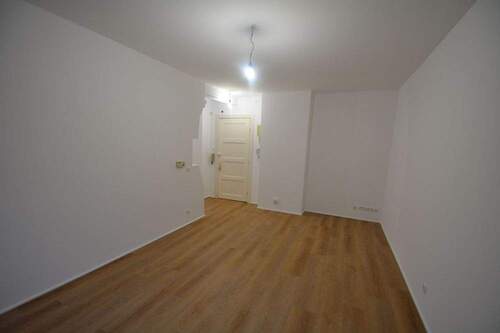 Wohn-/Schlafzimmer - 1 Zimmer Etagenwohnung in Hamburg / Barmbek-Nord