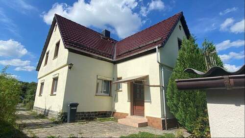 Seiten- und Rückansicht - 4 Zimmer Einfamilienhaus in Ebersbach-Neugersdorf