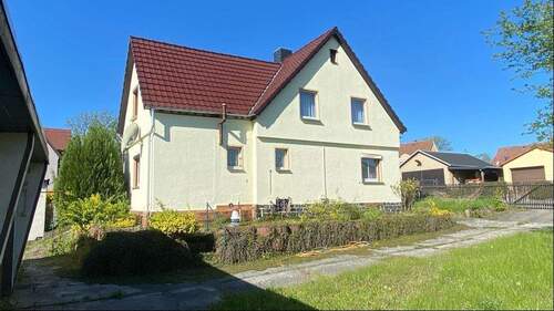 Seitenansicht - Einfamilienhaus mit 88,00 m&sup2; in Ebersbach-Neugersdorf zum Kaufen