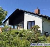 Sonniges und großzügiges Einfamilienhaus mit traumhaftem Fernblick in Göttingen-Roringen - Göttingen / Roringen