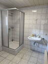 Bad mit Dusche - 