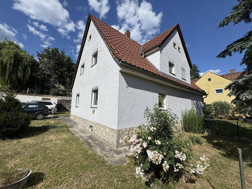 Schöner Garten mit DHH - Schöne und provisionsfreie DHH in Top-Lage - Bezug sofort möglich!
