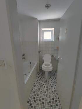 Bad - Etagenwohnung mit 65,00 m² in Regensburg zum Kaufen