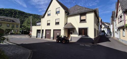 Bild 1 - Vollständig Renoviertes bezugsfertiges Zwei Familienhaus an der Mosel zu Verkaufen