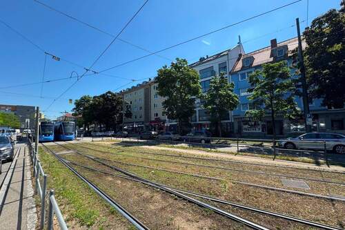 direkt am Moosacher Bahnhof! - Etagenwohnung in München zum Kaufen