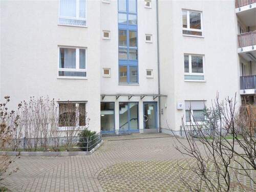 Hausansicht - 3 Zimmer Etagenwohnung zum Kaufen in Berlin