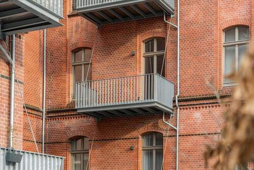 Blick zum Balkon - 3 Zimmer Etagenwohnung in Potsdam