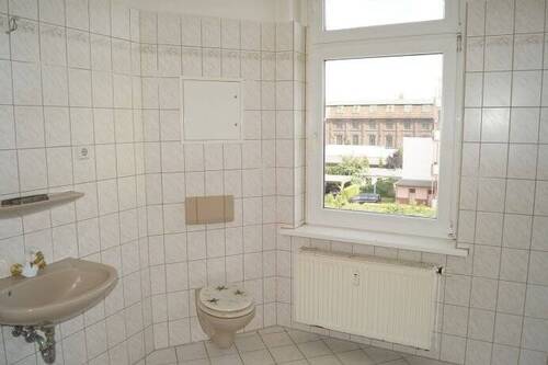 Bad - Foto 2 - Etagenwohnung mit 58,00 m&sup2; in Forst (Lausitz) zur Miete