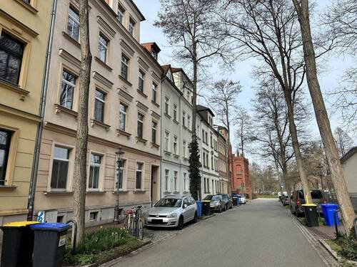 Straßenansicht - 3 Zimmer Etagenwohnung zum Kaufen in Zwickau