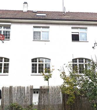 Fenster mit Rundbogen - 1 Zimmer Mehrfamilienhaus, Wohnhaus in Radolfzell am Bodensee