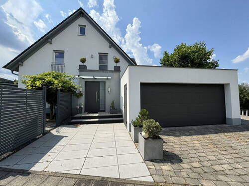 Bild 2 - 6 Zimmer Einfamilienhaus zum Kaufen in Nürnberg