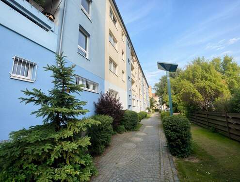 Hausansicht - 4 Zimmer Etagenwohnung zum Kaufen in Berlin