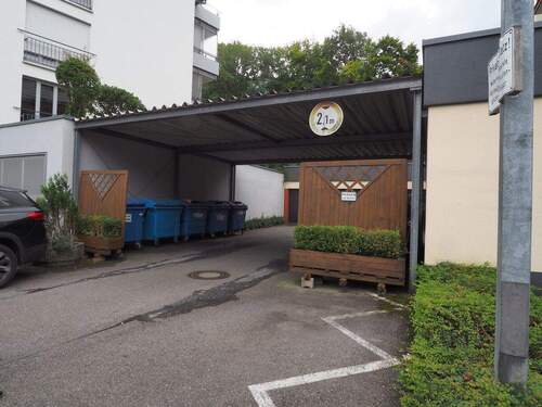 Zugang zur Tiefgarage - 