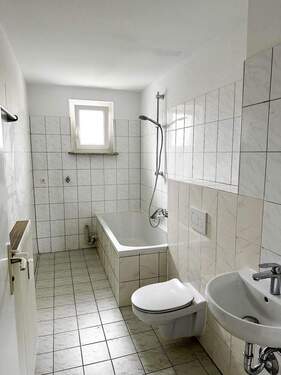 Bad - Etagenwohnung mit 66,00 m&sup2; in Singen (Hohentwiel) zur Miete