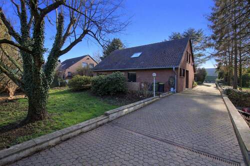 Rückansicht 1 - 5 Zimmer Einfamilienhaus in Rommerskirchen