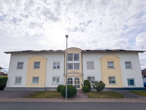 Hausansicht - Modernes Wohnen mit Loft-Charakter - Helle 3-Zimmer-Wohnung mit beeindruckender Deckenhöhe