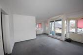 Wohnzimmer - Etagenwohnung mit 75,00 m&sup2; in Hude (Oldenburg) zum Kaufen