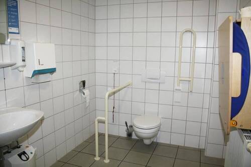 Behinderten-WC - 