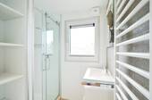 modernes Duschbad - 
