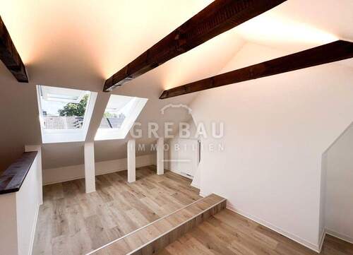 heller Nutzbereich im DG - 3 Zimmer Reihenmittelhaus in Hamburg / Sülldorf