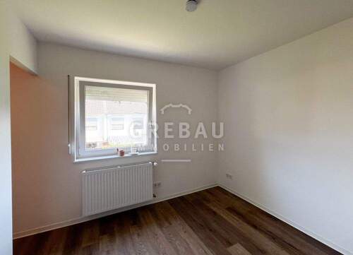Zimmer mit Durchgang zum DG - Reihenmittelhaus mit 66,00 m² in Hamburg / Sülldorf zur Miete