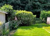 schön eingewachsener Garten - 