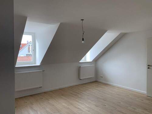 Zimmer1 - Etagenwohnung mit 78,00 m&sup2; in Weilheim in Oberbayern zur Miete