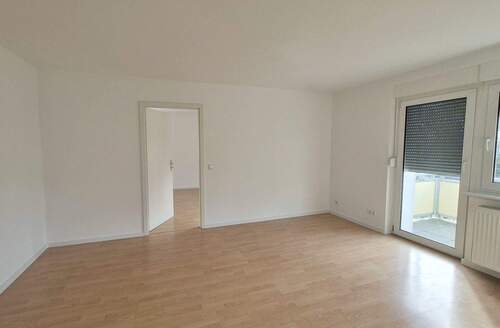 Wohnen mit Balkon - 2 Zimmer Etagenwohnung zur Miete in Singen (Hohentwiel)