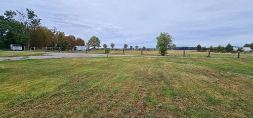 Grundstück hinter der Scheune - 5 Zimmer Bauernhaus, Landhaus zum Kaufen in Naundorf
