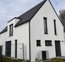 Exklusives Einfamilienhaus mit moderner Ausstattung in ruhiger Wohnlage. Erstbezug! - Königs Wusterhausen Senzig