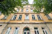 Frontansicht - Hochwertig sanierte 2-Zimmer-Wohnung!
