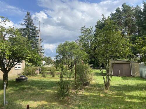 Blick aufs Grundstück - 