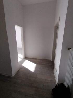 Flur - Etagenwohnung mit 84,00 m² in Siegburg zur Miete